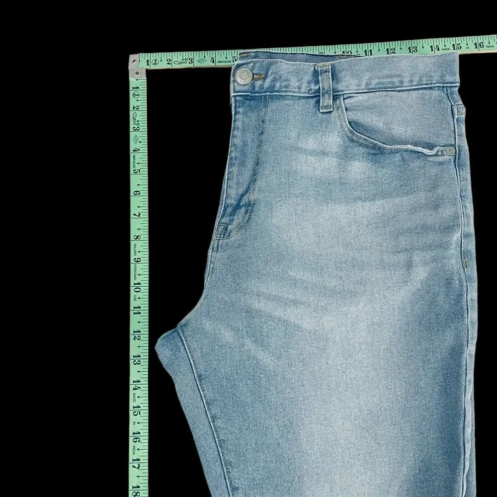 Tommy Hilfiger gently pre